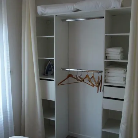 24 Heures Et Plus Chez Vous -circuit Des 24 H A 10 Mn - 1 Chambre, 4 Personnes & Cuisine - B 아파트 *