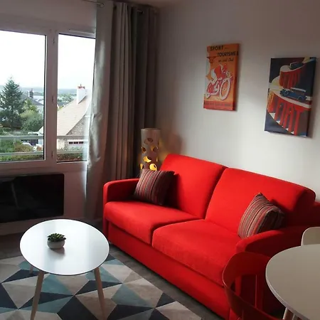 24 Heures Et Plus Chez Vous -circuit Des 24 H A 10 Mn - 1 Chambre, 4 Personnes & Cuisine - B * 르망