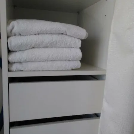 Apartment 24 Heures Et Plus Chez Vous -circuit Des 24 H A 10 Mn - 1 Chambre, 4 Personnes & Cuisine - B